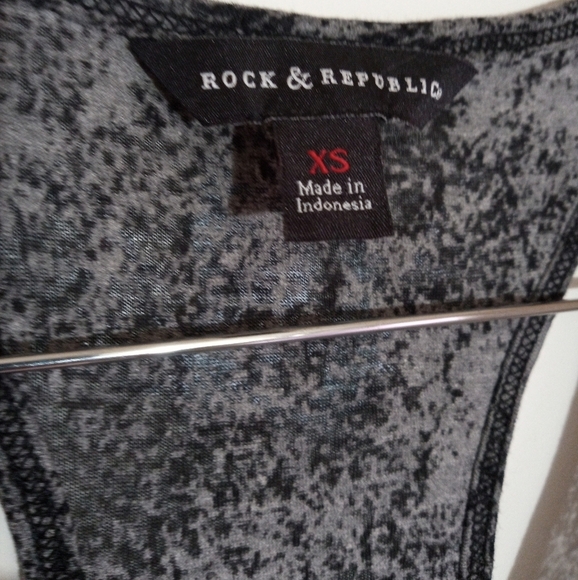 Rock & Republic acid wash skull with American flag embellished longline tank - Picture 3 of 8